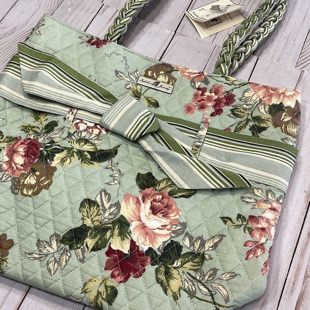 NWT Isabella’s Journey Tea Rose Tote With Ribbon Green and Pink Floral Print